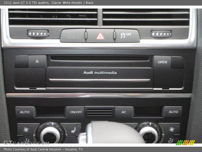 Glacier White Metallic / Black 2012 Audi Q7 3.0 TDI quattro