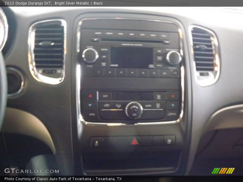 Bright Silver Metallic / Black 2013 Dodge Durango SXT