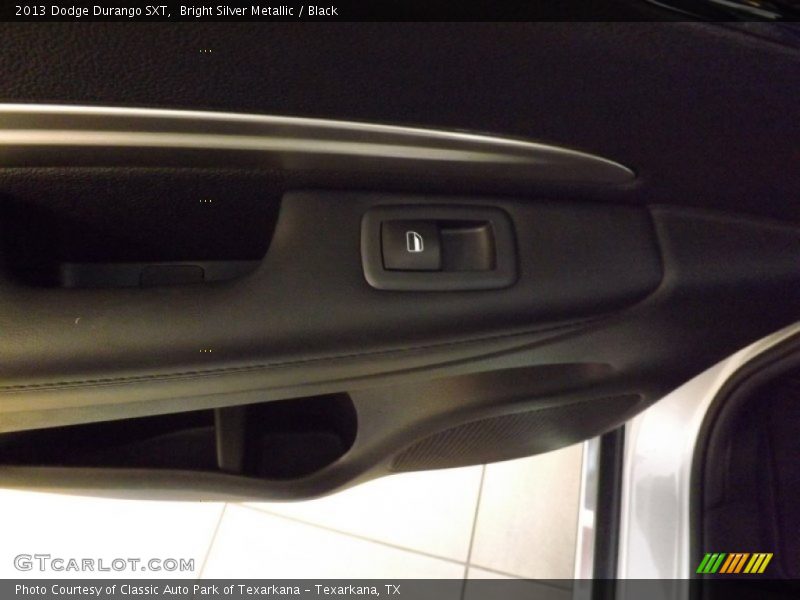 Bright Silver Metallic / Black 2013 Dodge Durango SXT