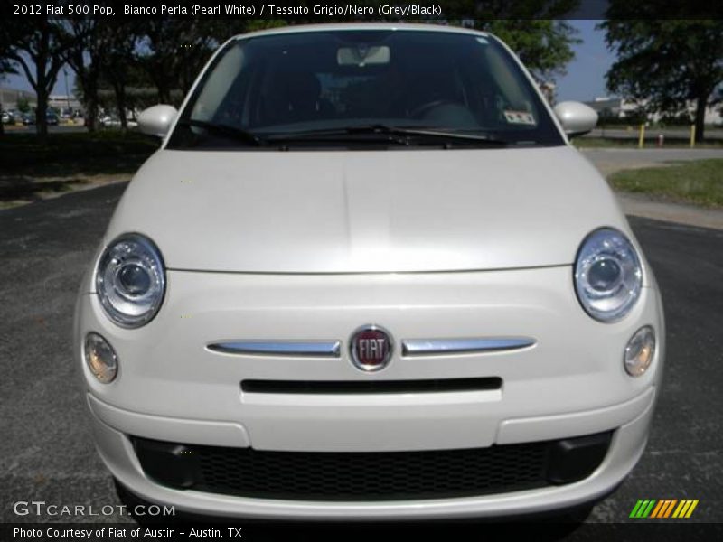 Bianco Perla (Pearl White) / Tessuto Grigio/Nero (Grey/Black) 2012 Fiat 500 Pop