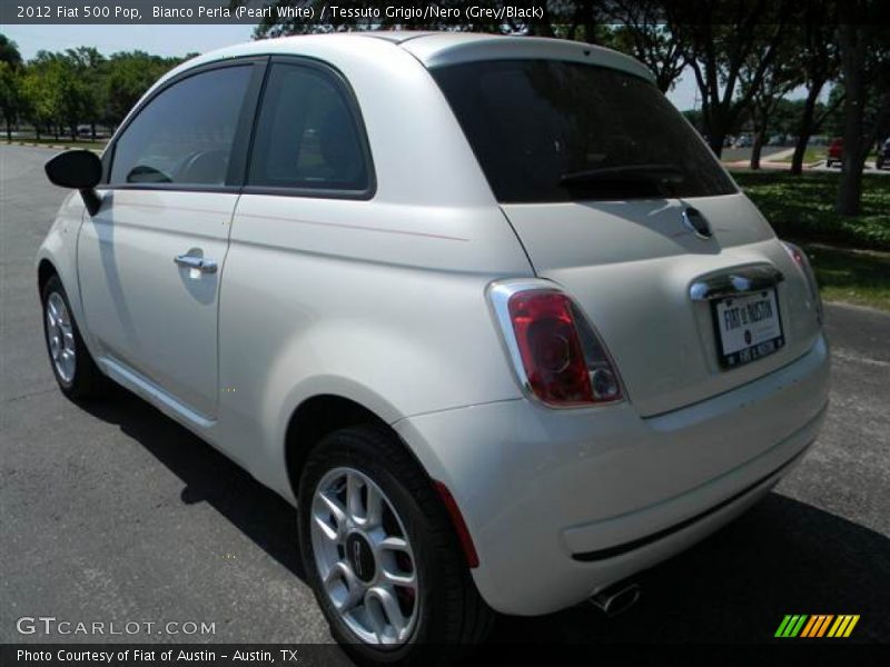 Bianco Perla (Pearl White) / Tessuto Grigio/Nero (Grey/Black) 2012 Fiat 500 Pop