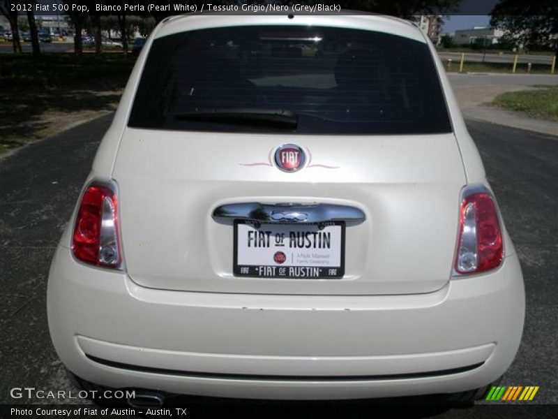 Bianco Perla (Pearl White) / Tessuto Grigio/Nero (Grey/Black) 2012 Fiat 500 Pop