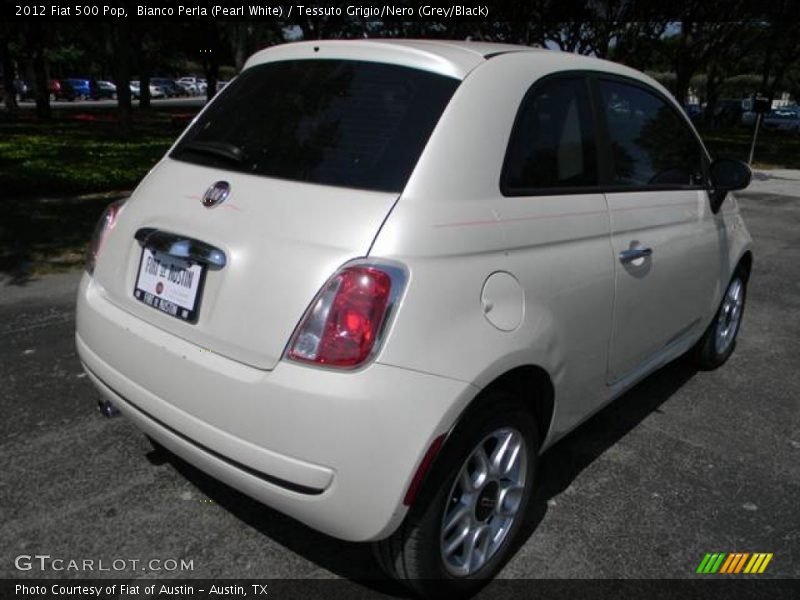 Bianco Perla (Pearl White) / Tessuto Grigio/Nero (Grey/Black) 2012 Fiat 500 Pop