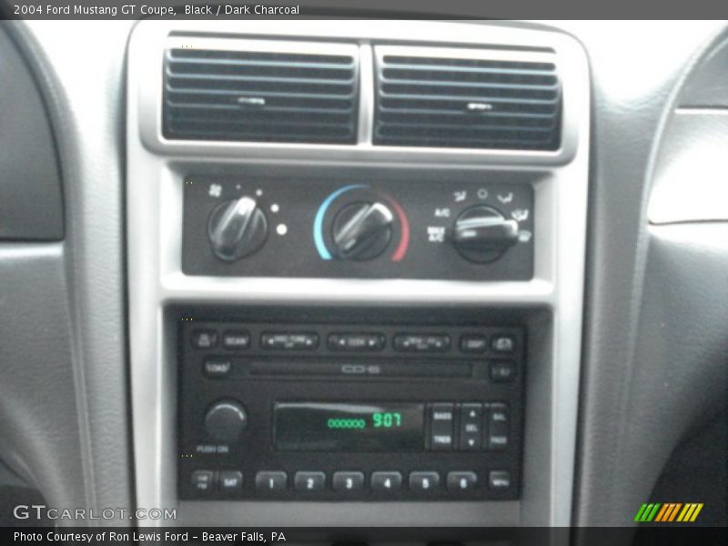 Black / Dark Charcoal 2004 Ford Mustang GT Coupe