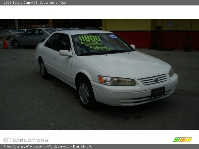Super White / Oak 1999 Toyota Camry CE