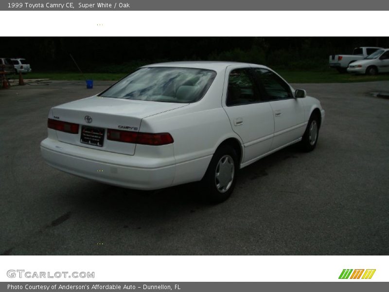Super White / Oak 1999 Toyota Camry CE