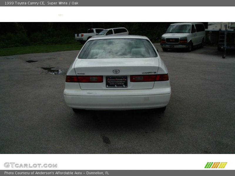 Super White / Oak 1999 Toyota Camry CE