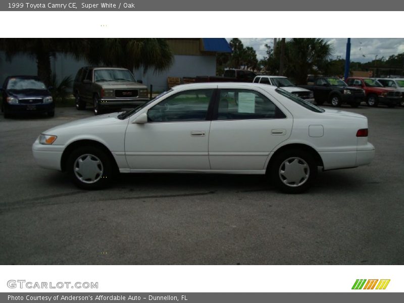 Super White / Oak 1999 Toyota Camry CE