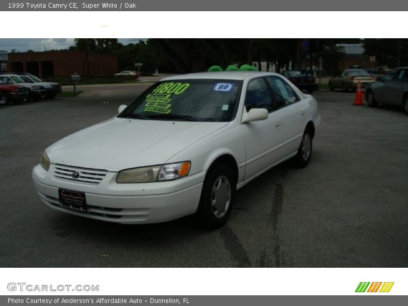 Super White / Oak 1999 Toyota Camry CE