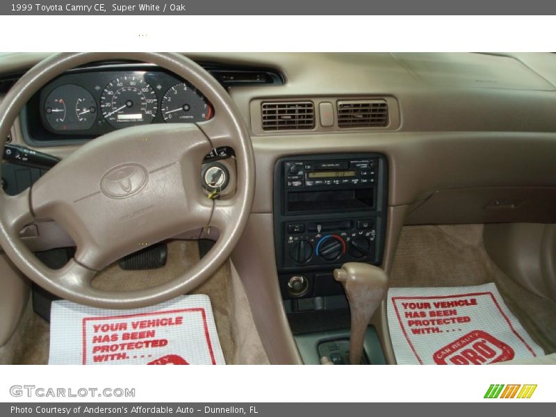 Super White / Oak 1999 Toyota Camry CE