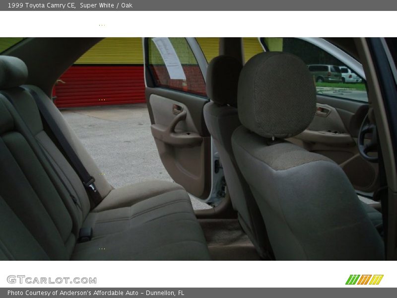 Super White / Oak 1999 Toyota Camry CE