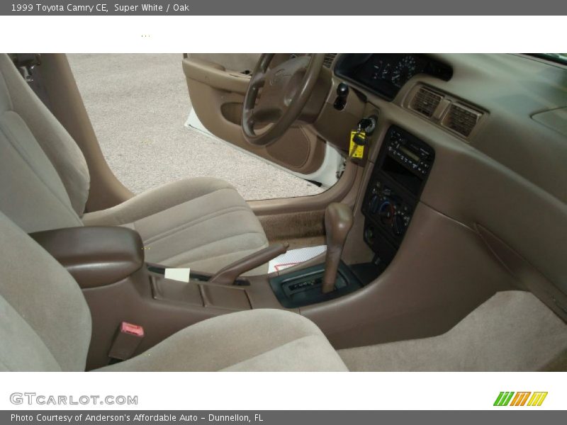 Super White / Oak 1999 Toyota Camry CE