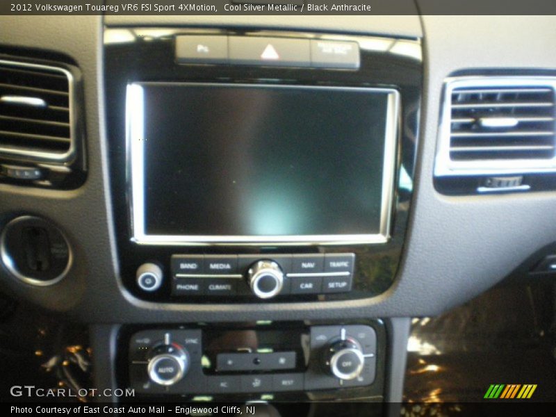 Cool Silver Metallic / Black Anthracite 2012 Volkswagen Touareg VR6 FSI Sport 4XMotion