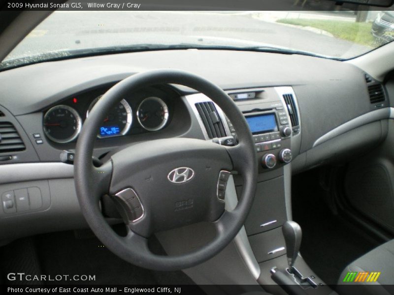 Willow Gray / Gray 2009 Hyundai Sonata GLS