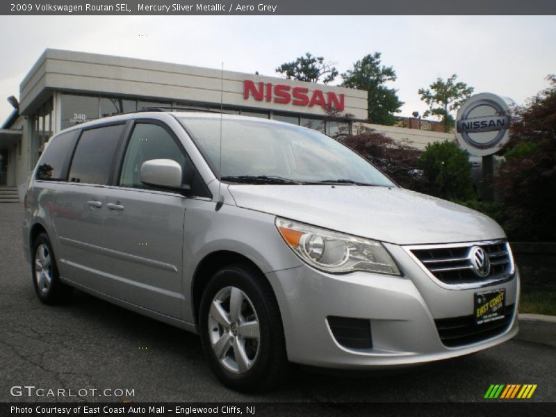 Mercury Sliver Metallic / Aero Grey 2009 Volkswagen Routan SEL