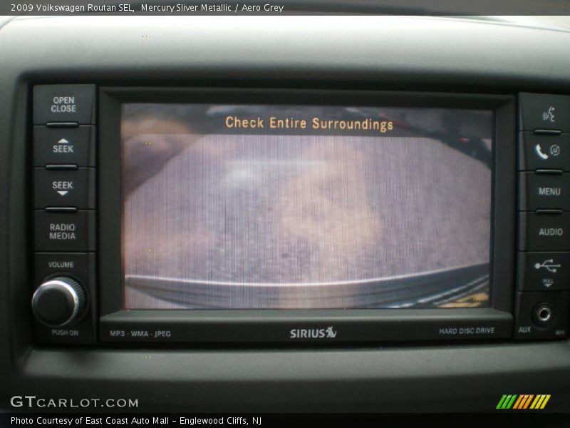 Mercury Sliver Metallic / Aero Grey 2009 Volkswagen Routan SEL