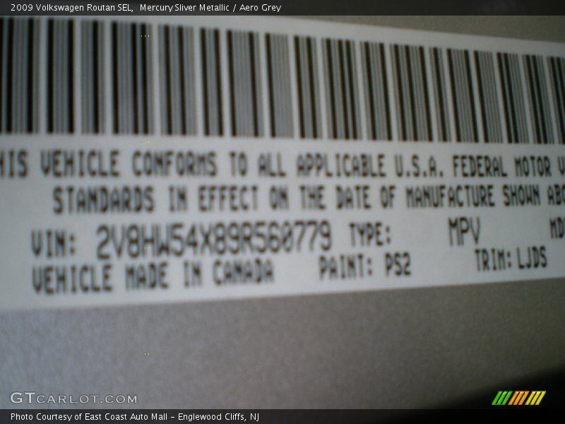 Mercury Sliver Metallic / Aero Grey 2009 Volkswagen Routan SEL