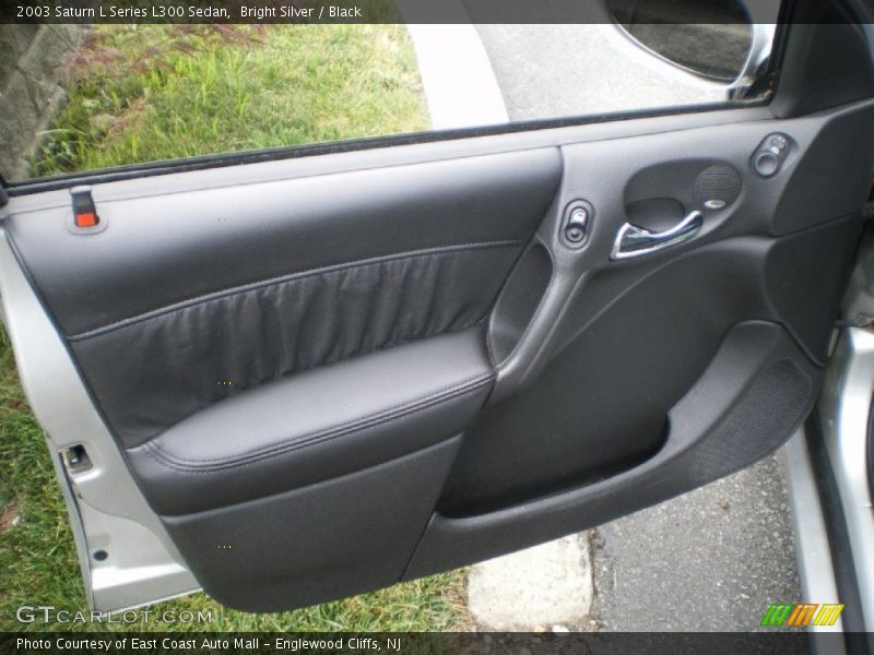 Bright Silver / Black 2003 Saturn L Series L300 Sedan