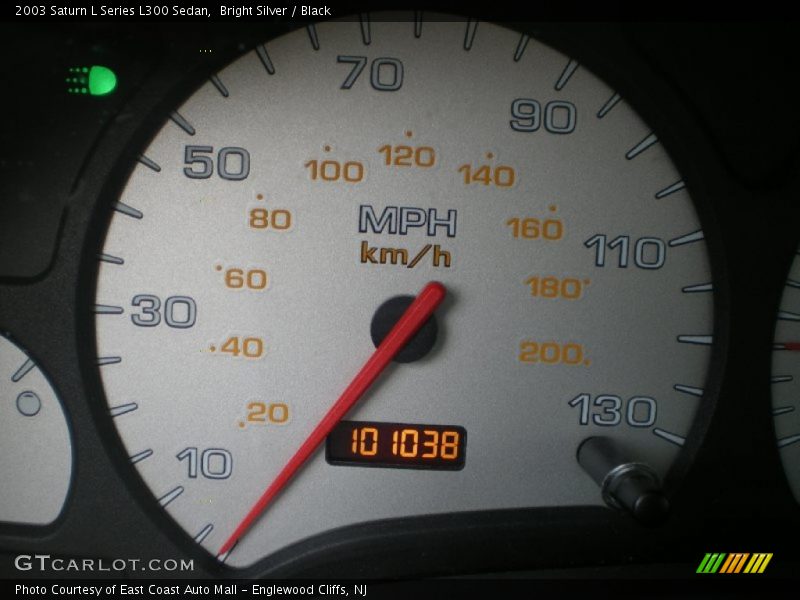 Bright Silver / Black 2003 Saturn L Series L300 Sedan
