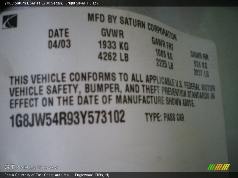 Bright Silver / Black 2003 Saturn L Series L300 Sedan