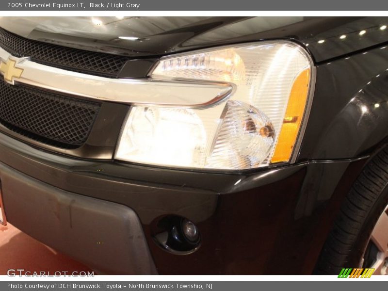 Black / Light Gray 2005 Chevrolet Equinox LT
