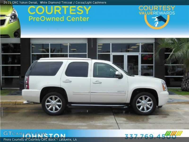 White Diamond Tintcoat / Cocoa/Light Cashmere 2011 GMC Yukon Denali