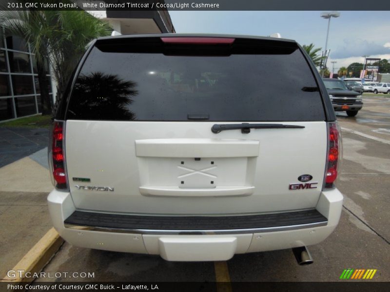 White Diamond Tintcoat / Cocoa/Light Cashmere 2011 GMC Yukon Denali