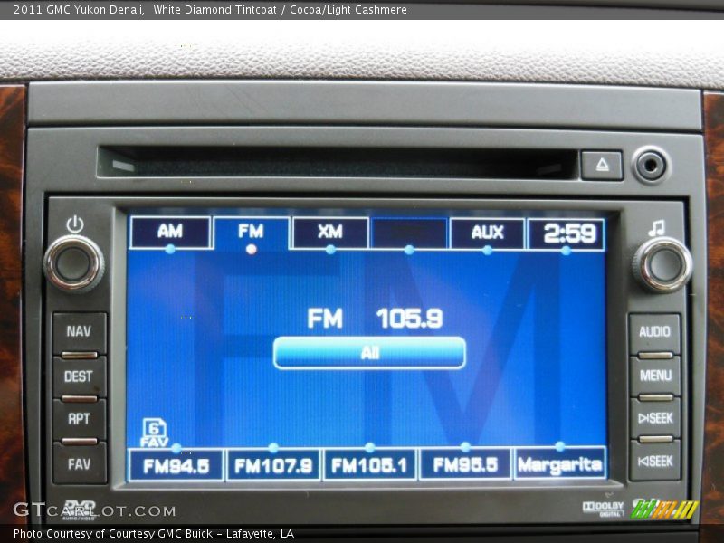 White Diamond Tintcoat / Cocoa/Light Cashmere 2011 GMC Yukon Denali