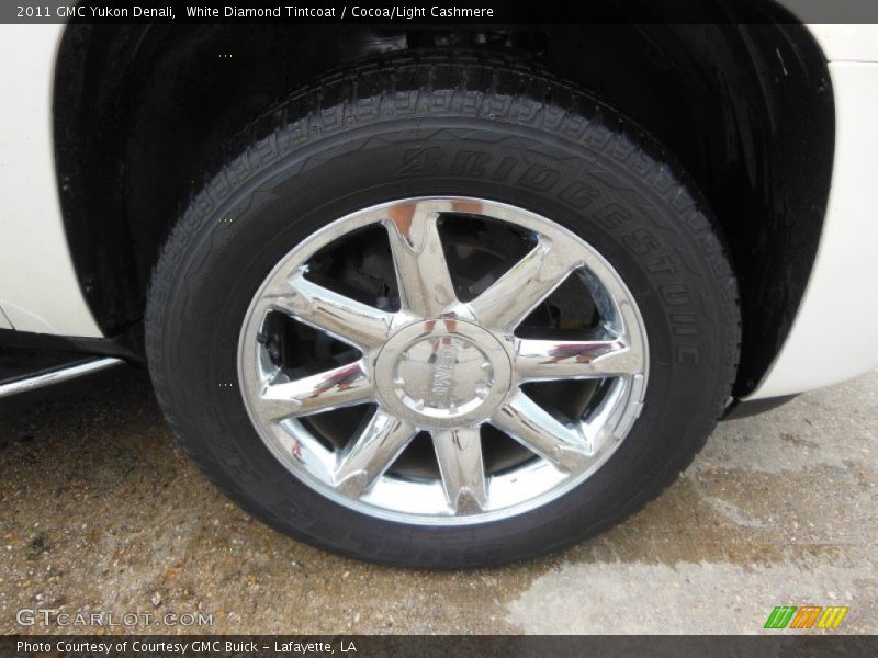 White Diamond Tintcoat / Cocoa/Light Cashmere 2011 GMC Yukon Denali