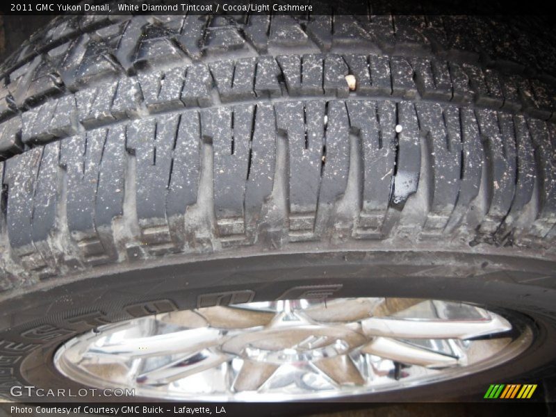 White Diamond Tintcoat / Cocoa/Light Cashmere 2011 GMC Yukon Denali