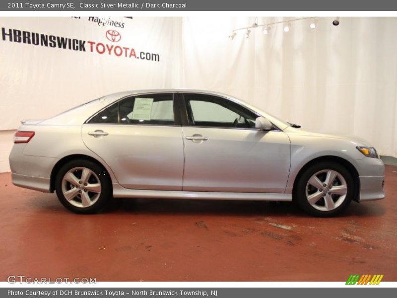 Classic Silver Metallic / Dark Charcoal 2011 Toyota Camry SE