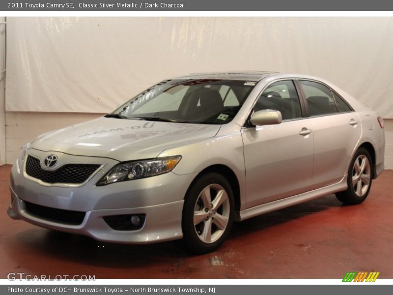 Classic Silver Metallic / Dark Charcoal 2011 Toyota Camry SE