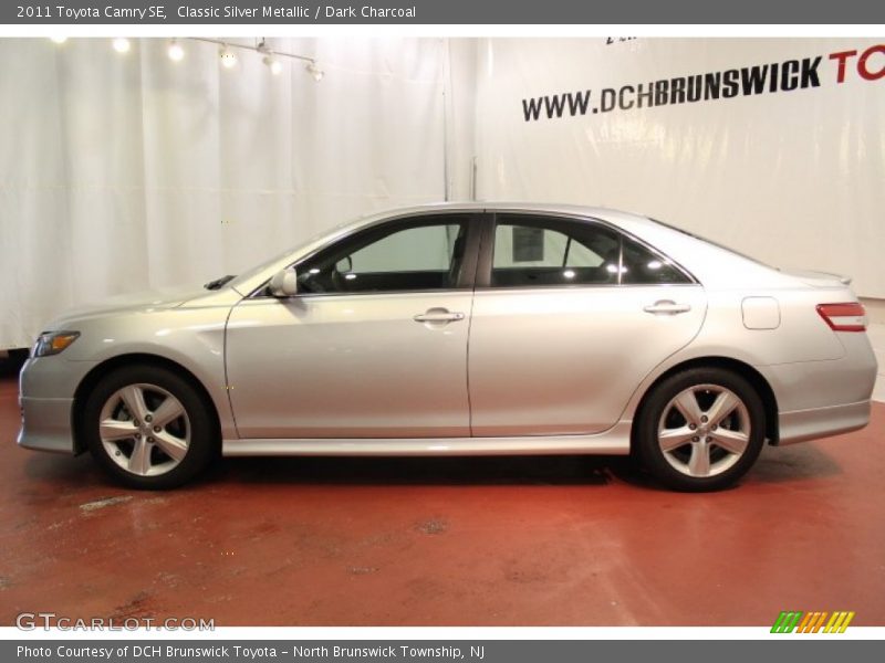 Classic Silver Metallic / Dark Charcoal 2011 Toyota Camry SE