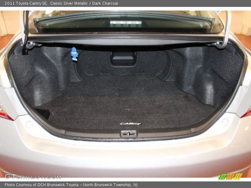 Classic Silver Metallic / Dark Charcoal 2011 Toyota Camry SE