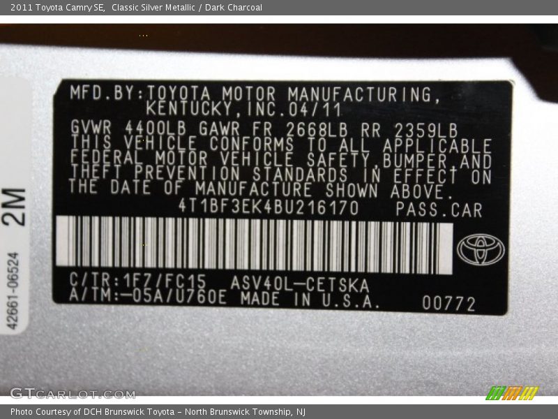 Classic Silver Metallic / Dark Charcoal 2011 Toyota Camry SE