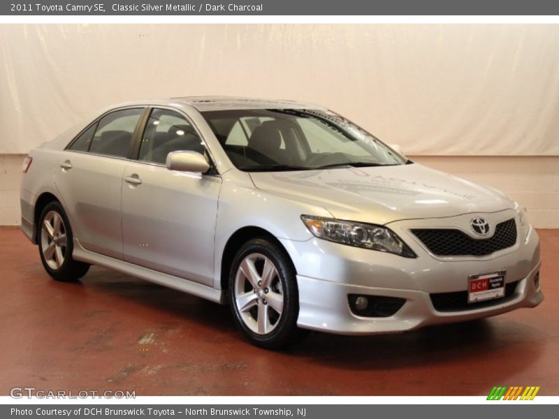 Classic Silver Metallic / Dark Charcoal 2011 Toyota Camry SE