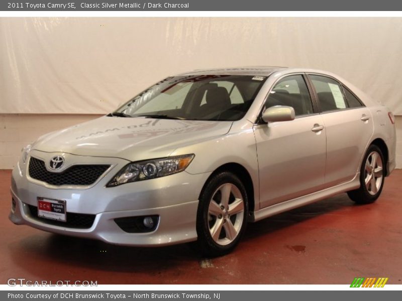 Classic Silver Metallic / Dark Charcoal 2011 Toyota Camry SE