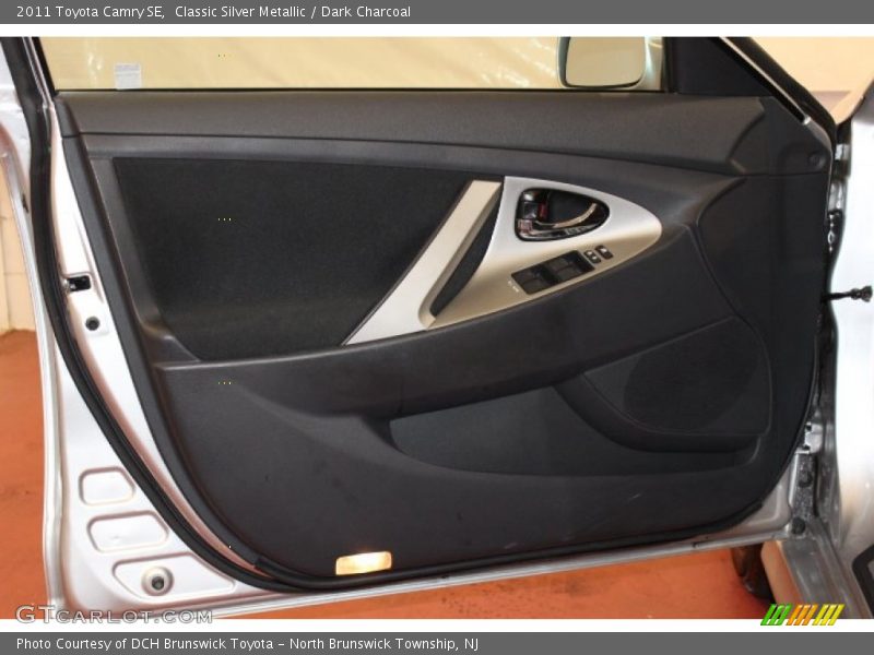 Classic Silver Metallic / Dark Charcoal 2011 Toyota Camry SE