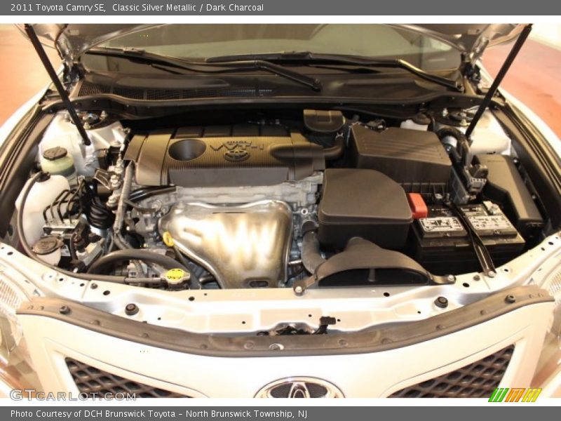 Classic Silver Metallic / Dark Charcoal 2011 Toyota Camry SE