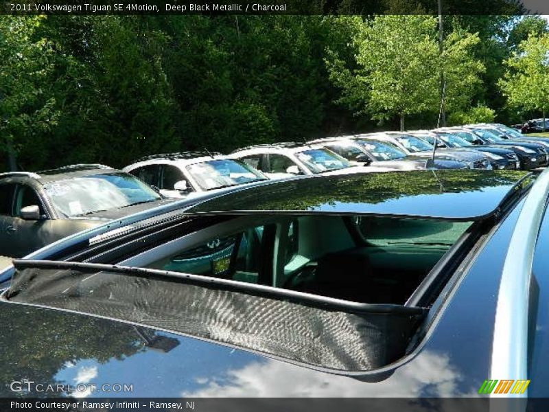 Deep Black Metallic / Charcoal 2011 Volkswagen Tiguan SE 4Motion