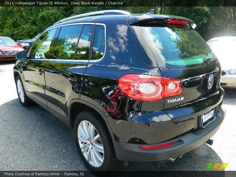 Deep Black Metallic / Charcoal 2011 Volkswagen Tiguan SE 4Motion