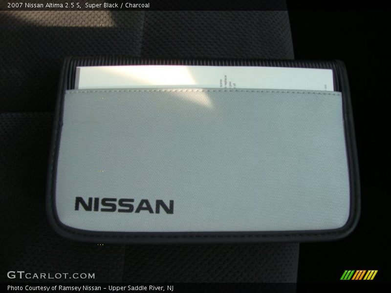 Super Black / Charcoal 2007 Nissan Altima 2.5 S