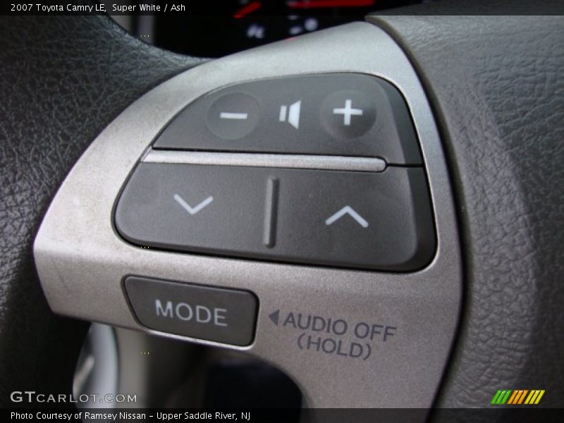 Super White / Ash 2007 Toyota Camry LE
