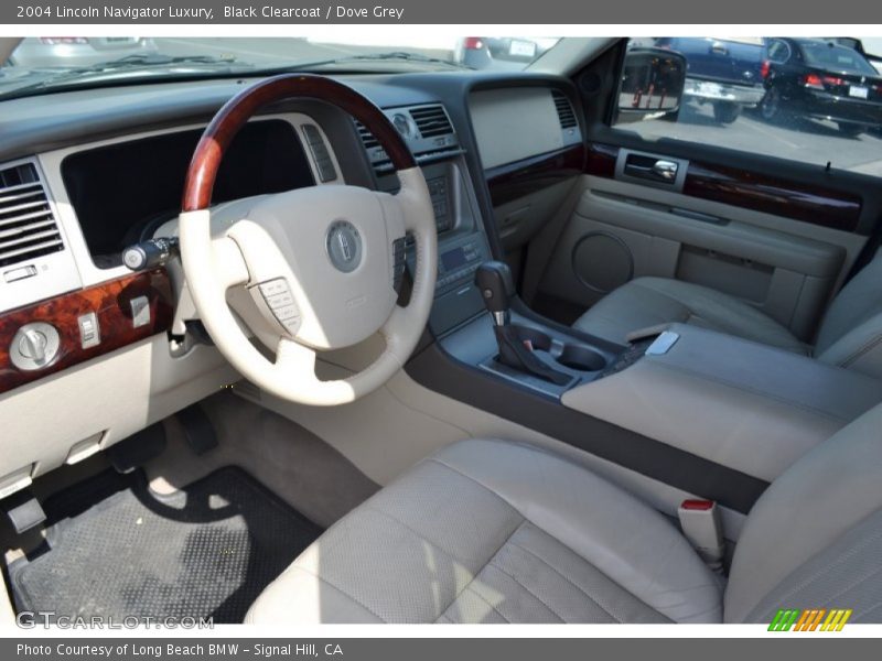 Black Clearcoat / Dove Grey 2004 Lincoln Navigator Luxury
