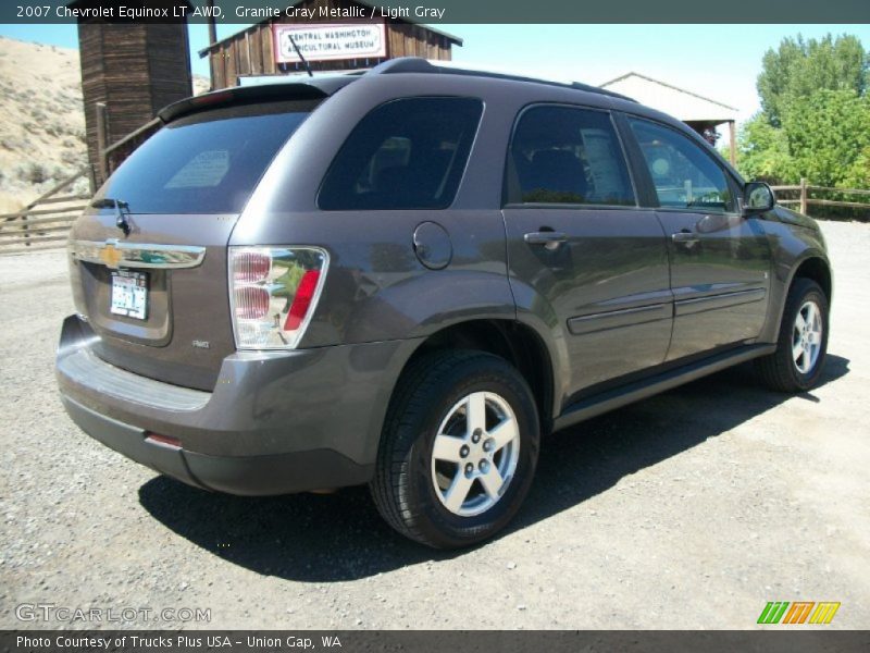 Granite Gray Metallic / Light Gray 2007 Chevrolet Equinox LT AWD