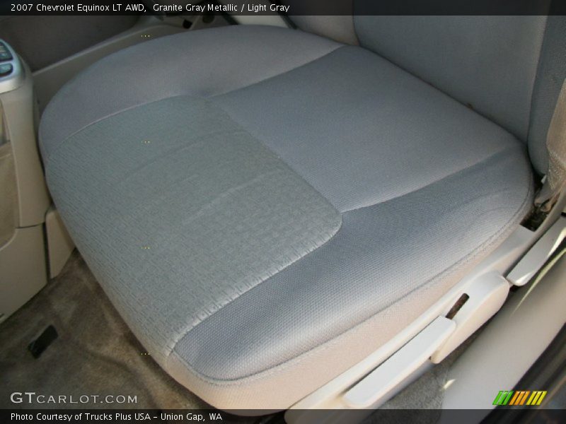 Granite Gray Metallic / Light Gray 2007 Chevrolet Equinox LT AWD
