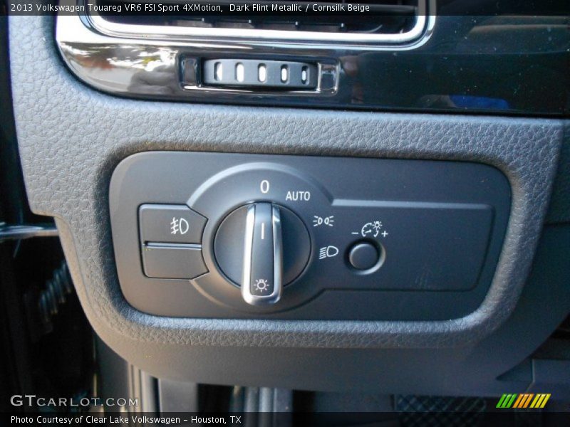 Controls of 2013 Touareg VR6 FSI Sport 4XMotion