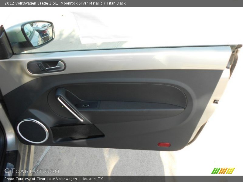 Moonrock Silver Metallic / Titan Black 2012 Volkswagen Beetle 2.5L