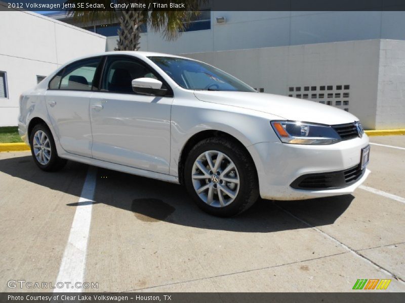 Candy White / Titan Black 2012 Volkswagen Jetta SE Sedan