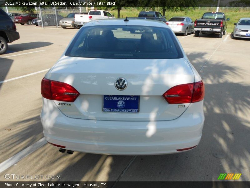 Candy White / Titan Black 2012 Volkswagen Jetta TDI Sedan